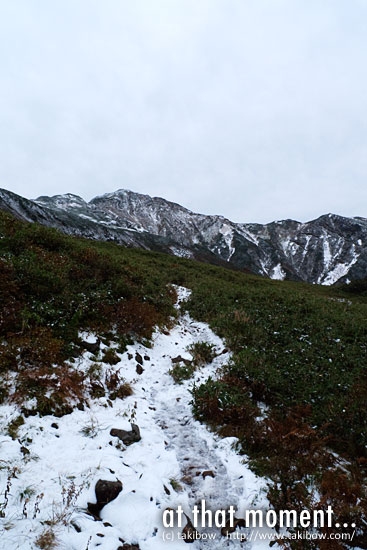 紅葉&雪化粧　十勝岳温泉-富良野岳-かみふらの岳-上ホロカメットク