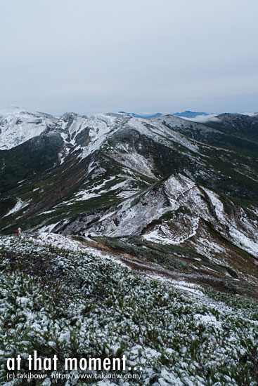 紅葉&雪化粧　十勝岳温泉-富良野岳-かみふらの岳-上ホロカメットク